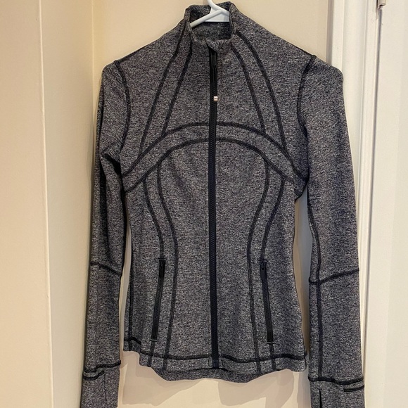 Lululemon light zip up jacket